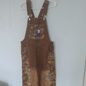 Wide Leg Flowered Overalls. Size Medium.